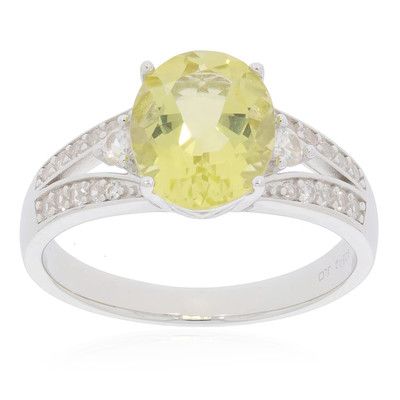 Zilveren ring met een Ouro Verde kwarts