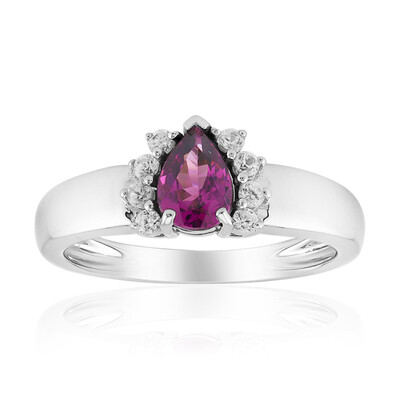 Zilveren ring met een magenta granaat