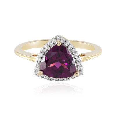 Gouden ring met een magenta granaat