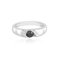 Zilveren ring met een zwarte diamant