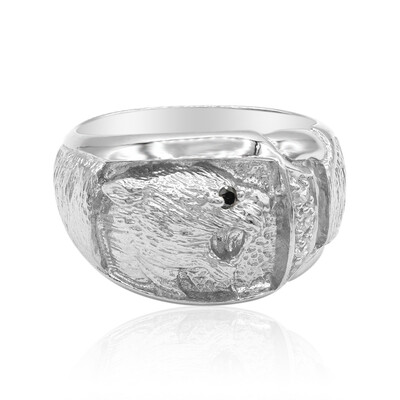 Zilveren ring met een zwarte diamant