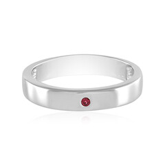 Zilveren ring met een edele rode spinel