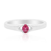 Zilveren ring met een roze spinel