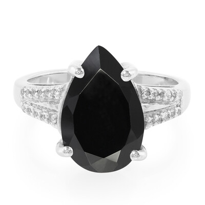 Zilveren ring met een zwarte spinel