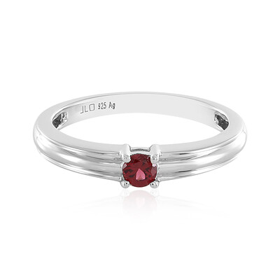 Zilveren ring met een edele rode spinel