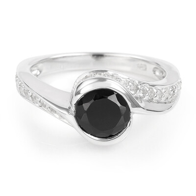 Zilveren ring met een zwarte spinel