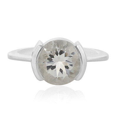 Zilveren ring met een witte kwarts