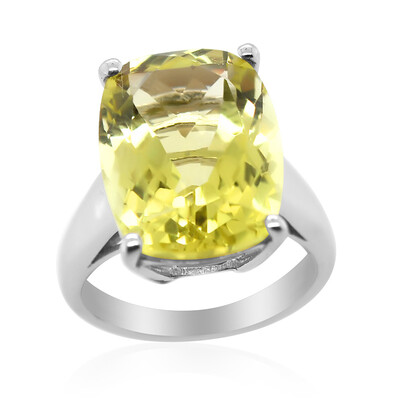 Zilveren ring met een Ouro Verde kwarts