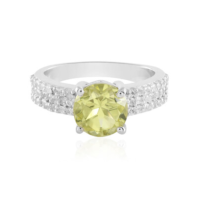 Zilveren ring met een Ouro Verde kwarts