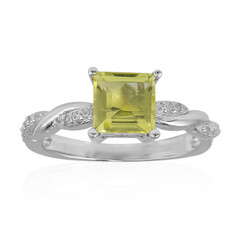 Zilveren ring met een Ouro Verde kwarts