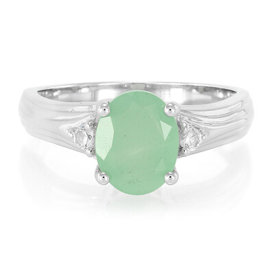 Zilveren ring met een groene chalcedoon