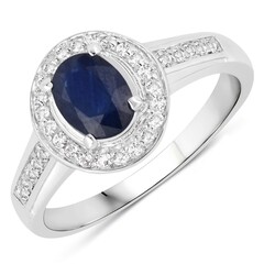 Zilveren ring met een blauwe saffier