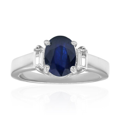 Zilveren ring met een blauwe saffier