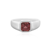 Zilveren ring met een roze zirkoon