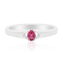 Zilveren ring met een roze spinel