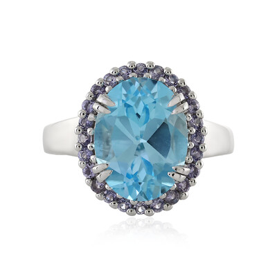 Zilveren ring met een hemel-blauwe topaas